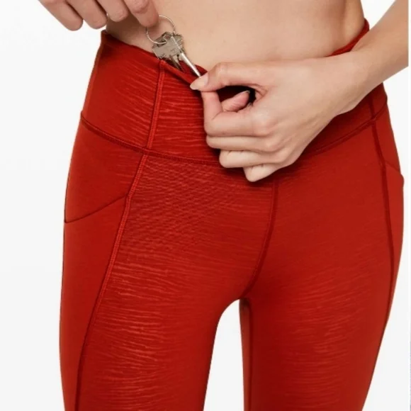 Lululemon Time To Sweat Crops 23" - Picture 3 of 12